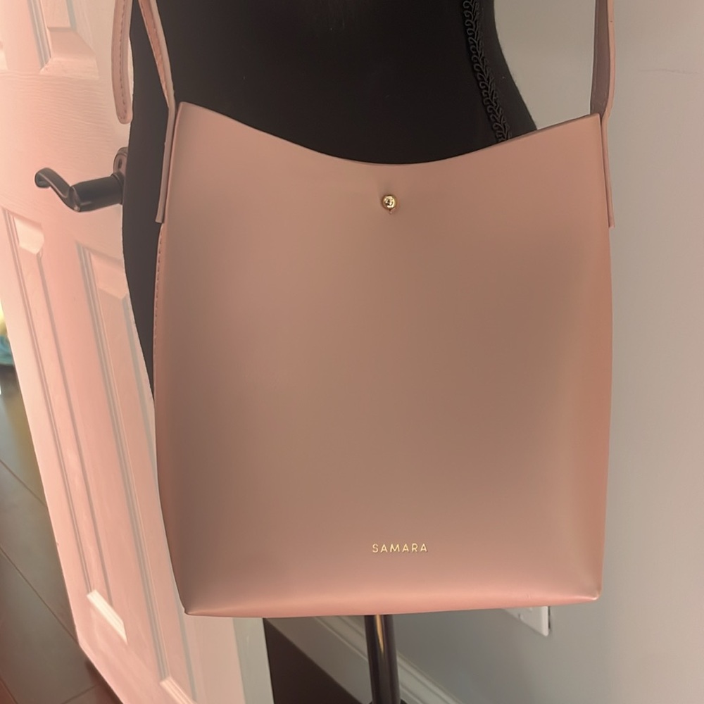 NWOT Samara Light Pink Leather Shoulder Bag | Minimal Crossbody Tote - Picture 3 of 5